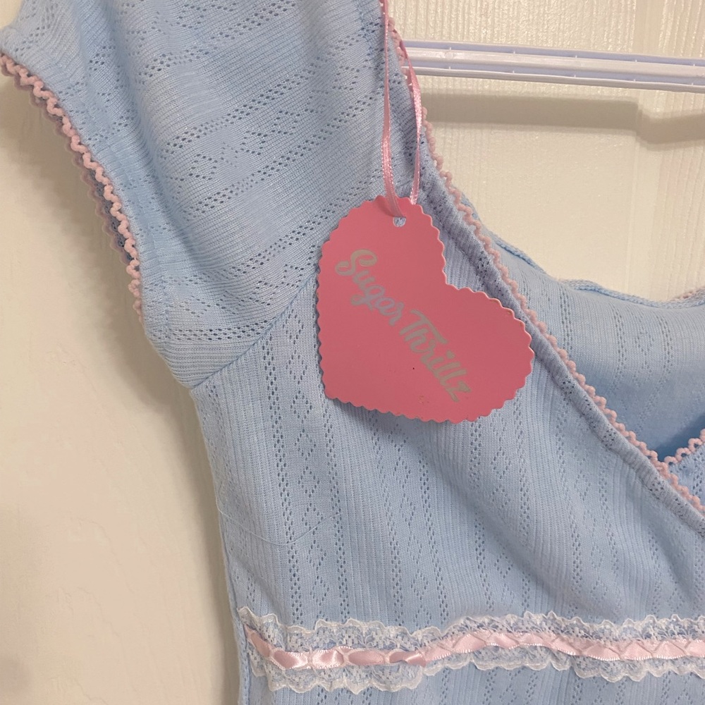 🎀 NWT SugarThrillz top 🎀 size Small